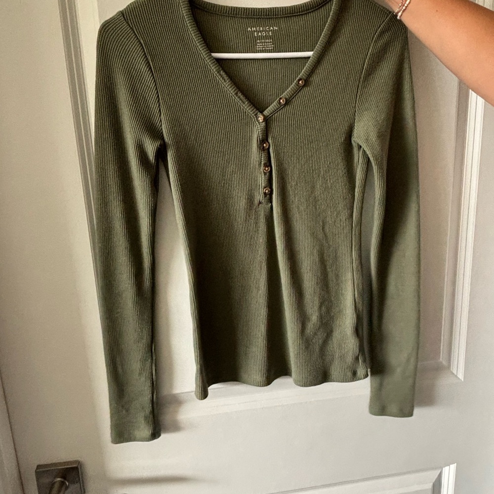 American Eagle Outfitters Green Fitted Buttoned Polo Blouse